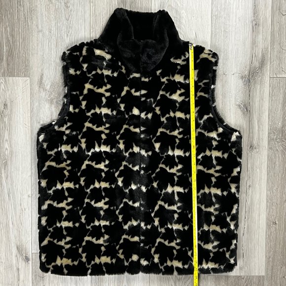 Northern Lifestyles Canada Black Women's Large Fur Vest - Picture 6 of 6